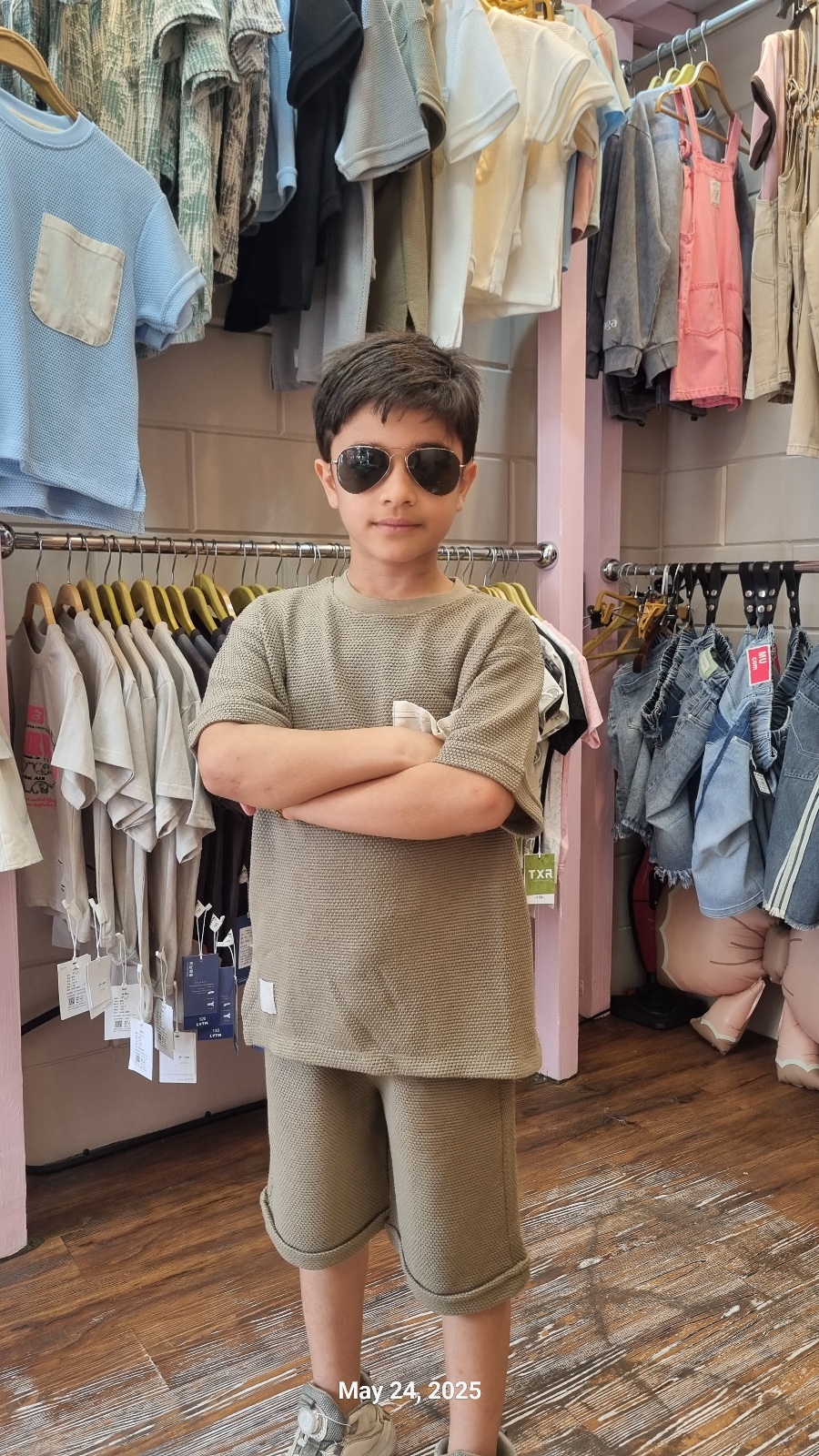 ست تیشرت آستین کوتاه و شلوارک طرح بافت دخترانه پسرانه اسپرت