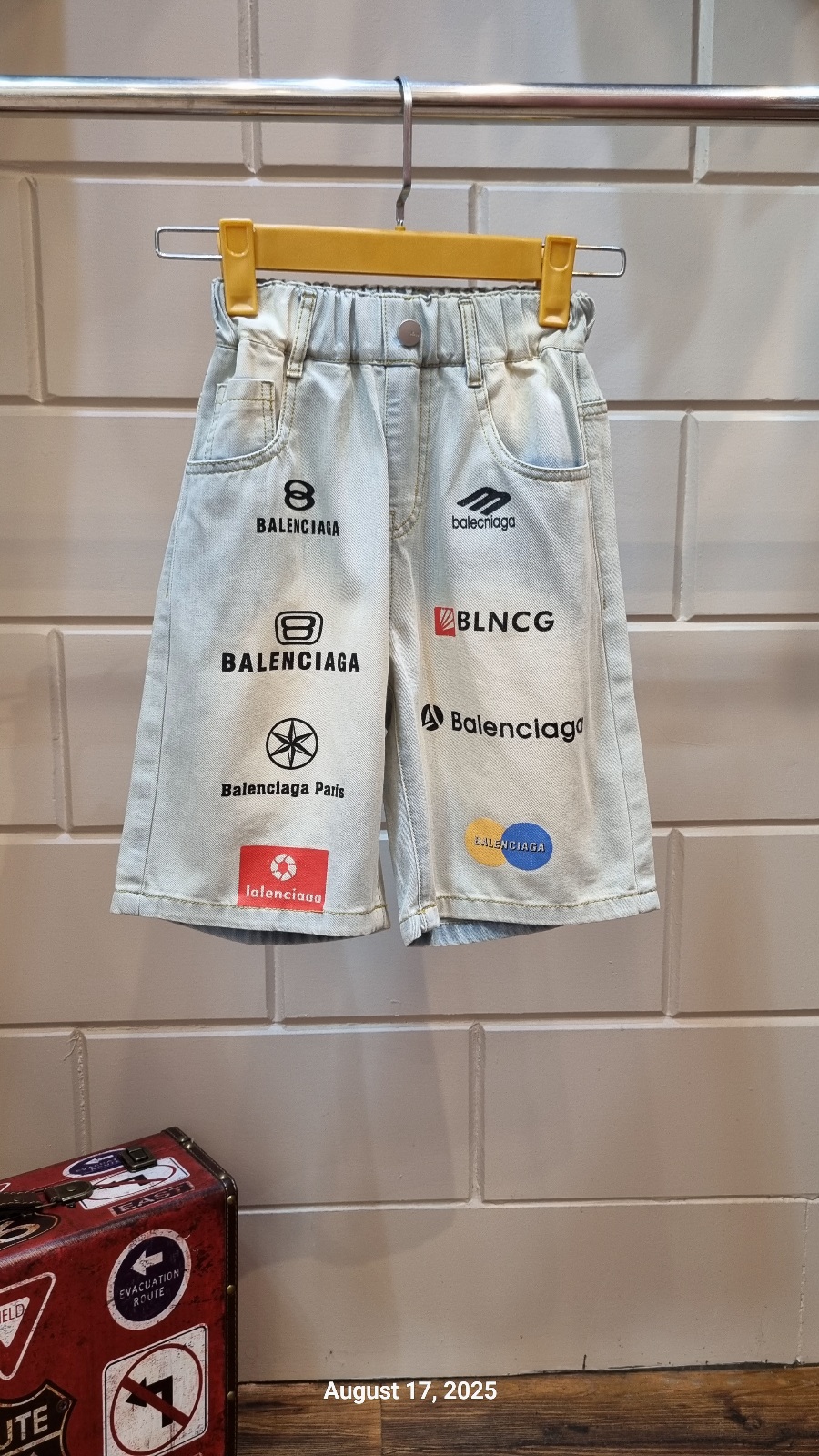 شلوارک  جین روشن طرح دار اسپرت و یونیسکس